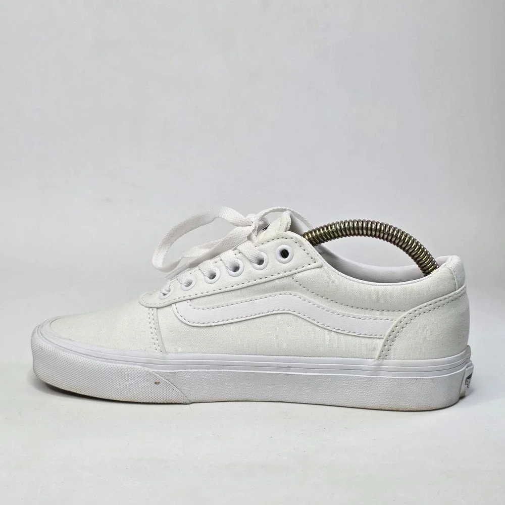 Vans Ward Sneakers Womens Size 7 White Canvas Casual Skate Low Top Classic Shoes